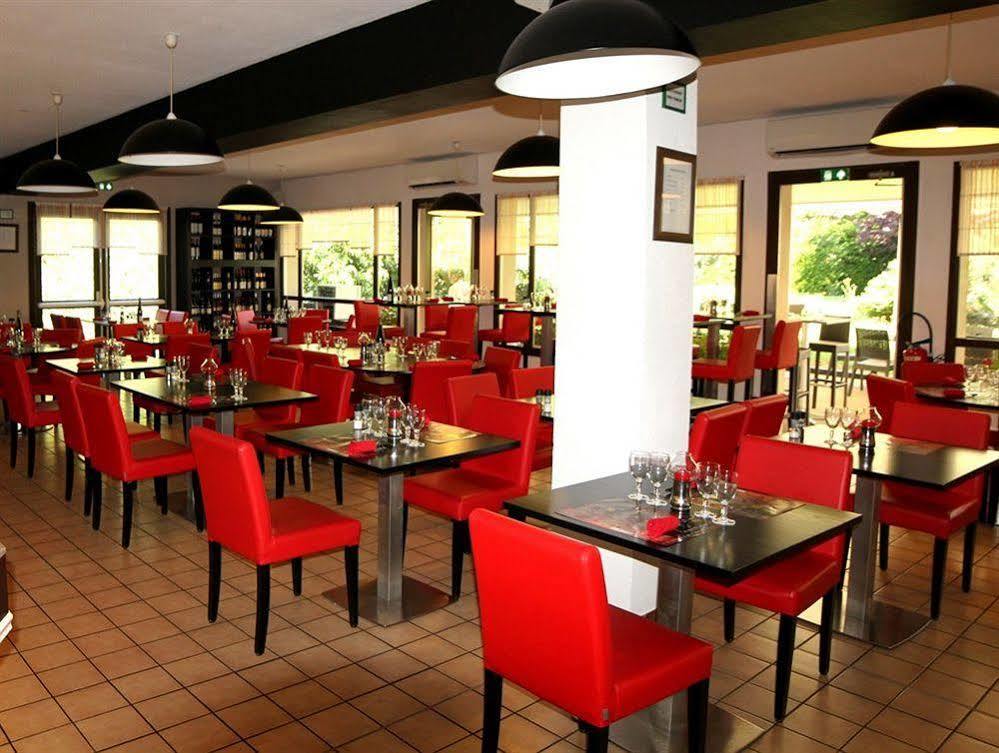 Logis Hotel Lons-Le-Saunier - Restaurant Le Grill Exterior photo